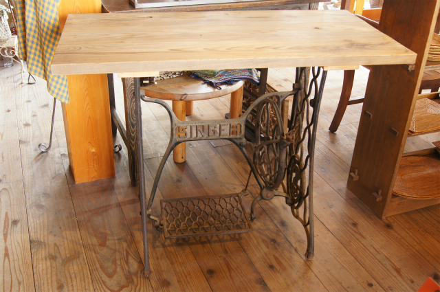 アンティーク ミシン台テーブル オリジナル加工品 | 内田屋通販