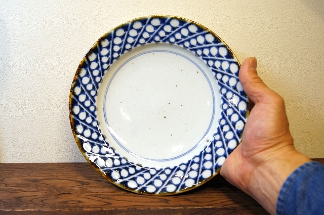砥部焼中田窯（7寸皿スズラン２枚） 砥部焼中田窯（7寸皿スズラン2枚） 砥部焼 中田窯 7寸