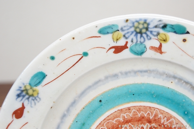 砥部焼 中田窯 5寸リム皿 （灰釉花Q） | 内田屋通販