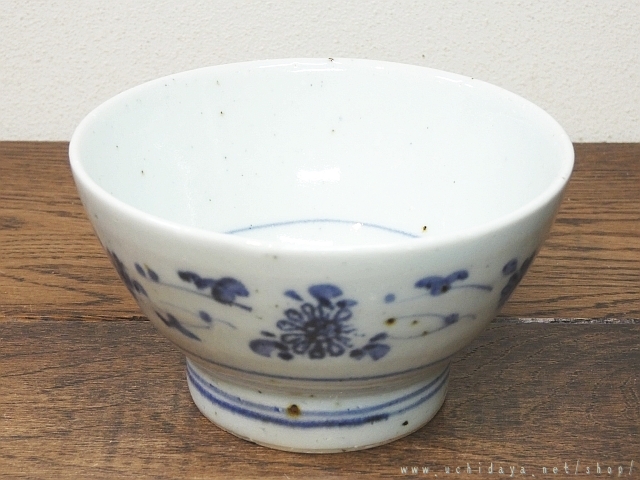 砥部焼　中田窯　　くらわんか茶碗　（菊A）   　